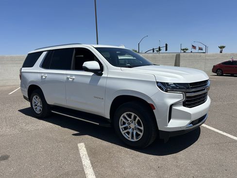 Used 2023 Chevrolet Tahoe LT w/ Luxury Package AWD/4WD image 6