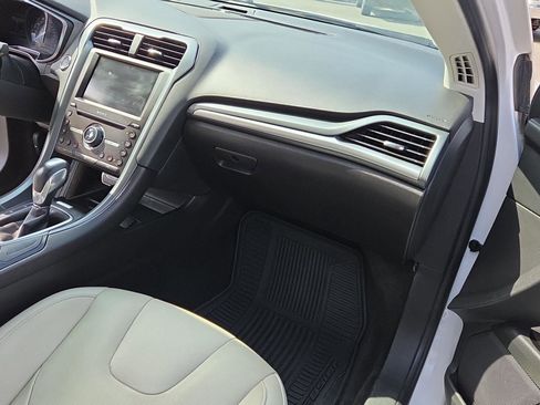 Used 2016 Ford Fusion Titanium FWD image 27