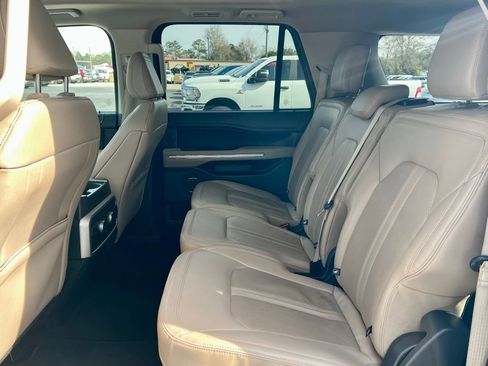 Used 2024 Ford Expedition Max Limited image 9