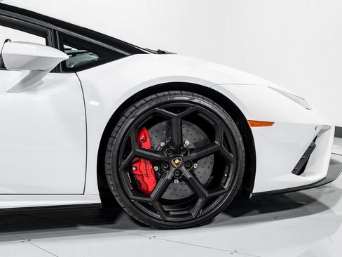 Used 2023 Lamborghini Huracan EVO RWD image 50