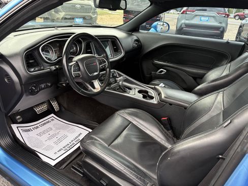 Used 2015 Dodge Challenger SXT Plus w/ Premium Sound Group RWD image 10