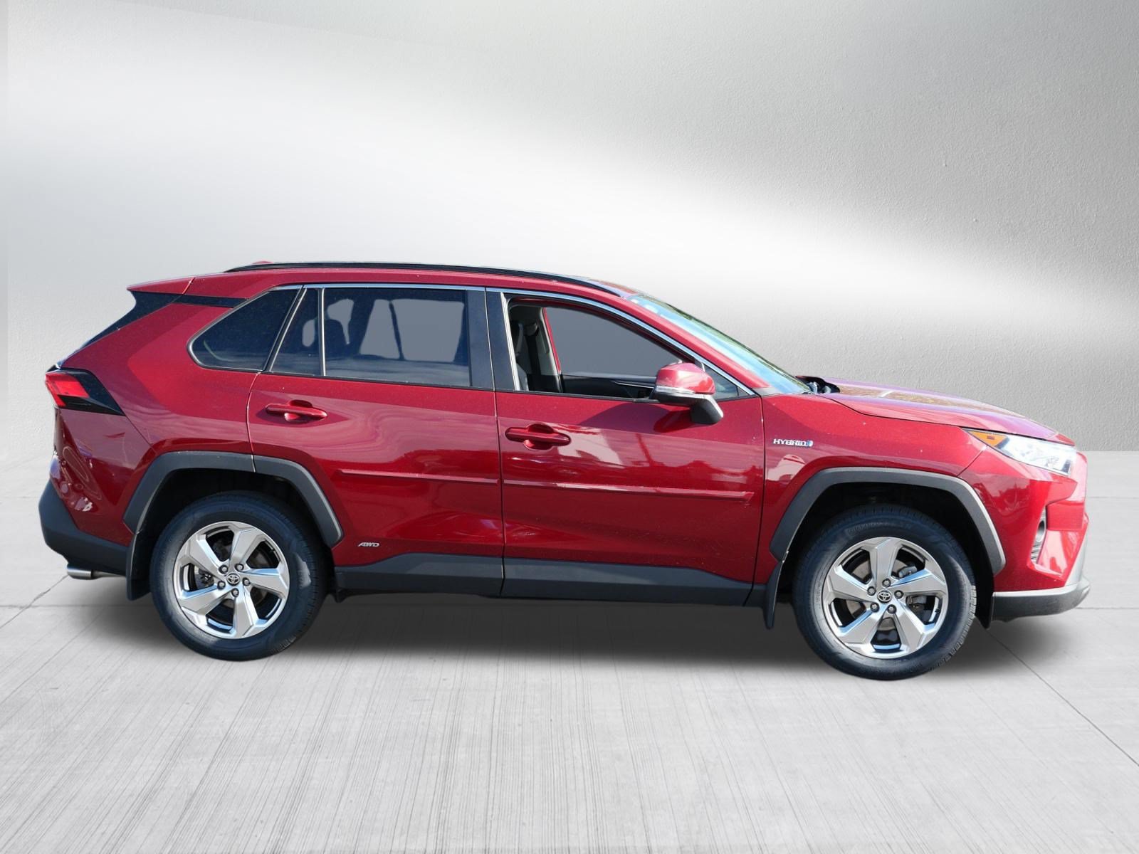 Certified 2021 Toyota RAV4 XLE Premium AWD/4WD image 8