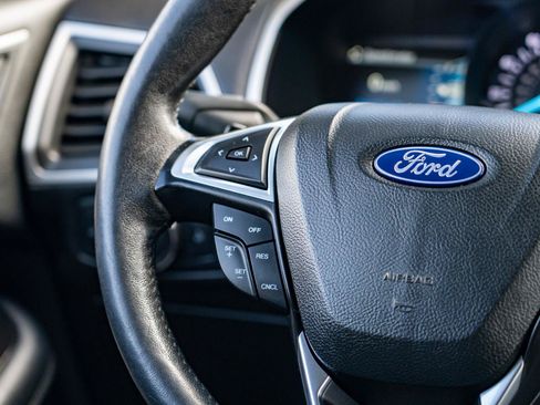 Used 2018 Ford Edge SEL w/ Equipment Group 201A AWD/4WD image 26