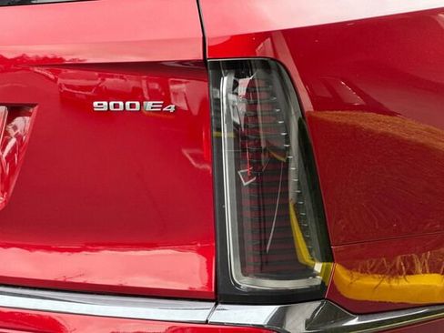 New 2026 Cadillac Vistiq Platinum image 27