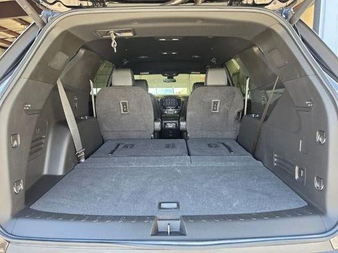 Used 2022 Chevrolet Traverse LT AWD/4WD image 33