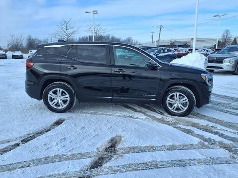 Certified 2022 GMC Terrain SLE image 32