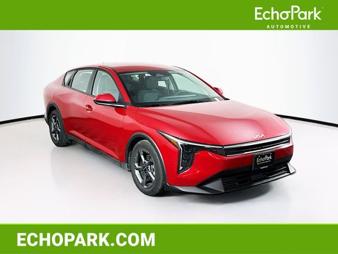 Used 2025 Kia K4 LXS image 1