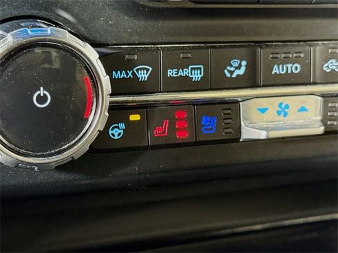 Used 2023 Ford F250 Lariat w/ Chrome Package image 19