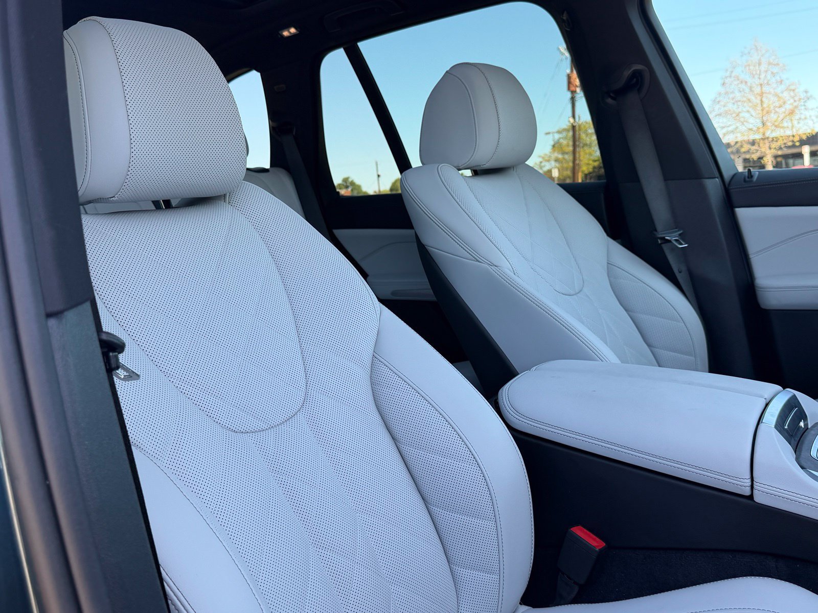 Used 2025 BMW X5 sDrive40i w/ Premium Package RWD image 46