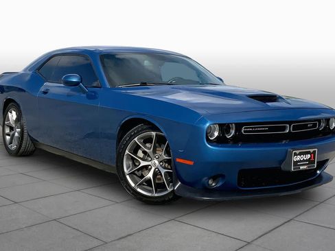 Used 2021 Dodge Challenger GT RWD image 3