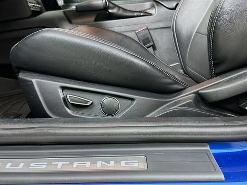 Used 2017 Ford Mustang GT Premium w/ Equipment Group 401A RWD image 23