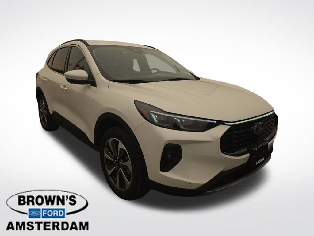 Certified 2025 Ford Escape Platinum w/ Premium Technology Package AWD/4WD image 1