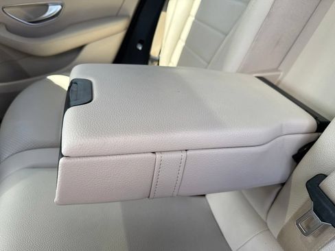 Used 2017 Mercedes-Benz GLC 300 4MATIC image 15
