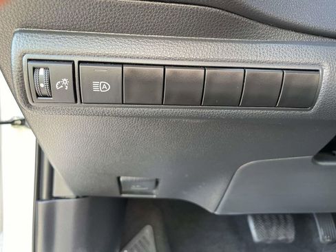 Used 2023 Toyota Corolla LE FWD image 19