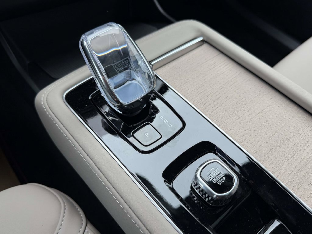 New 2026 Volvo XC90 T8 Plus w/ Protection Package AWD/4WD image 6