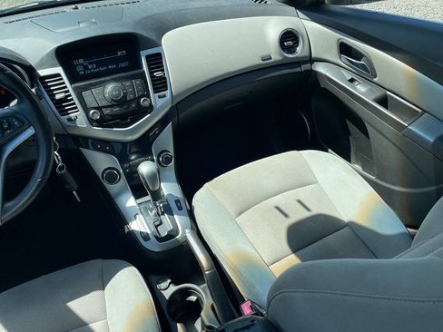 Used 2012 Chevrolet Cruze LT FWD image 15