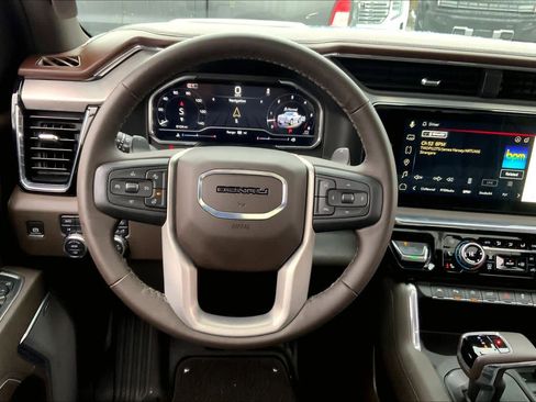 Used 2025 GMC Sierra 1500 Denali w/ Technology Package image 5