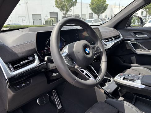 New 2026 BMW X2 xDrive28i w/ Technology Package AWD/4WD image 17