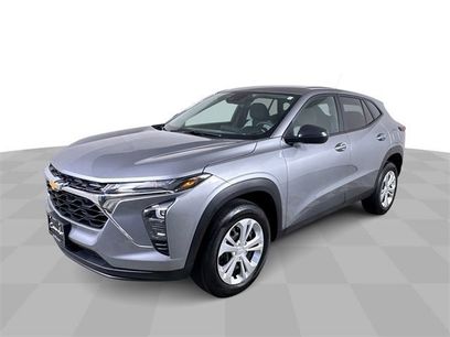 Used 2025 Chevrolet Trax LS w/ Driver Confidence Package