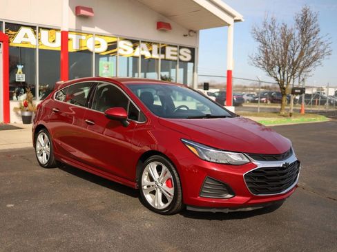 Used 2017 Chevrolet Cruze Premier image 3