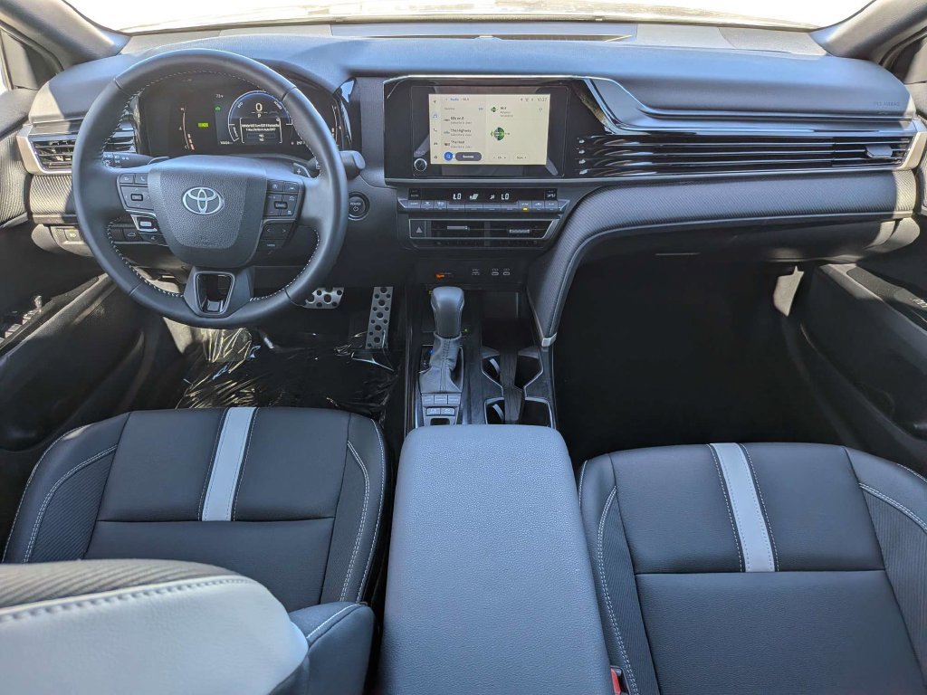 Used 2026 Toyota Camry SE FWD image 13