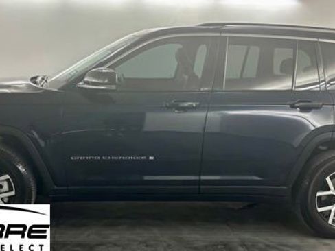 Used 2024 Jeep Grand Cherokee Limited w/ Trailer Tow Package RWD image 2