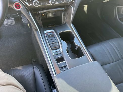 Used 2022 Honda Accord Touring image 25