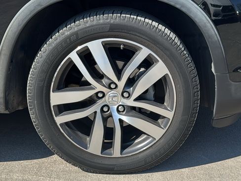 Used 2018 Honda Pilot Touring image 33