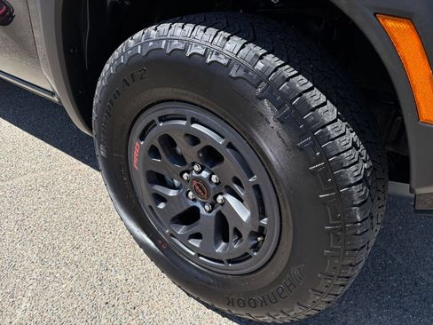 Used 2026 Nissan Frontier PRO-4X AWD/4WD image 30