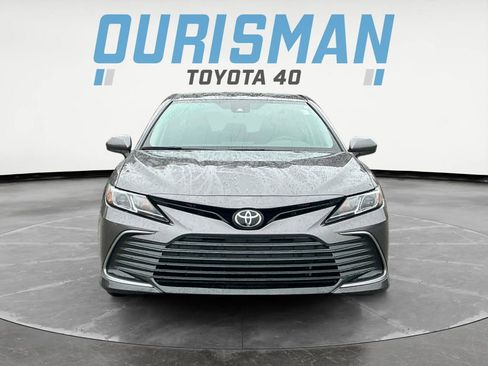 Used 2022 Toyota Camry LE w/ Carpet Mat Package (TMS) image 2