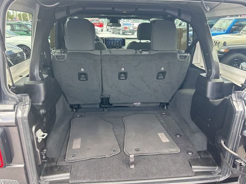 Used 2024 Jeep Wrangler Unlimited Sport AWD/4WD image 29