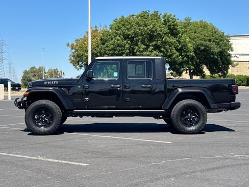 Used 2022 Jeep Gladiator Overland AWD/4WD image 7