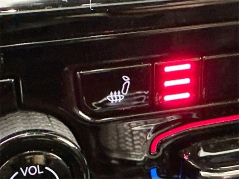 Used 2023 Jeep Grand Cherokee Altitude image 18