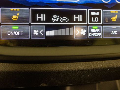 Used 2026 Subaru Ascent Premium AWD/4WD image 6