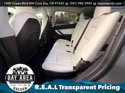 Used 2021 Tesla Model Y Long Range AWD/4WD image 17