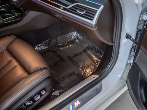 Used 2020 BMW 740i w/ M Sport Package image 43