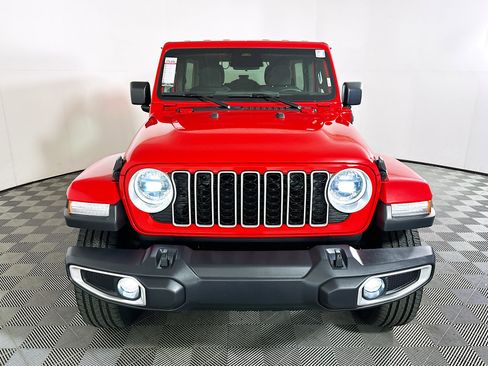 Used 2025 Jeep Wrangler Sahara w/ Safety Group image 8