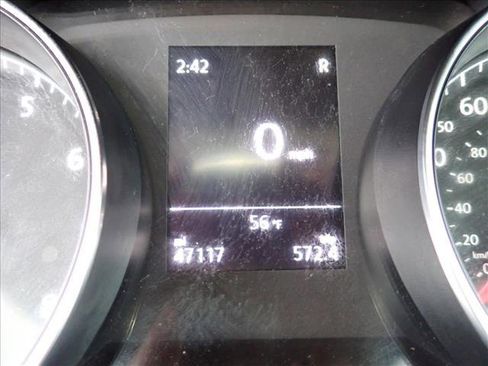 Used 2018 Volkswagen Golf S image 22