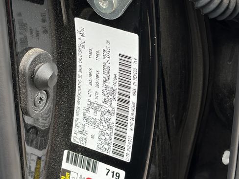 Used 2021 Toyota Tacoma TRD Off-Road w/ Technology Package RWD image 9