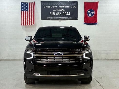 Used 2023 Chevrolet Suburban Premier RWD image 2