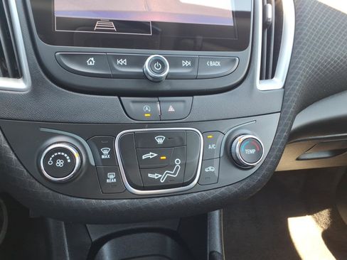 Used 2025 Chevrolet Malibu RS FWD image 15