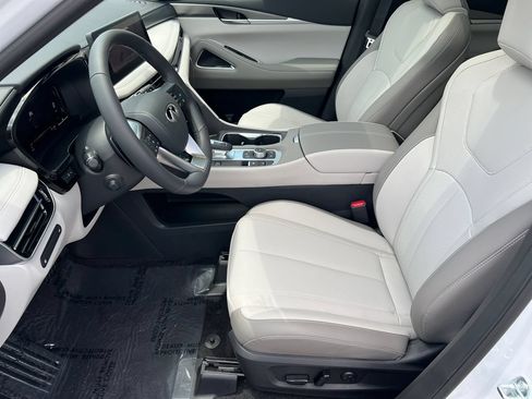 New 2027 INFINITI QX60 Luxe w/ Cargo Package FWD image 9