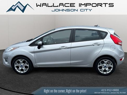 Used 2012 Ford Fiesta SES FWD image 1