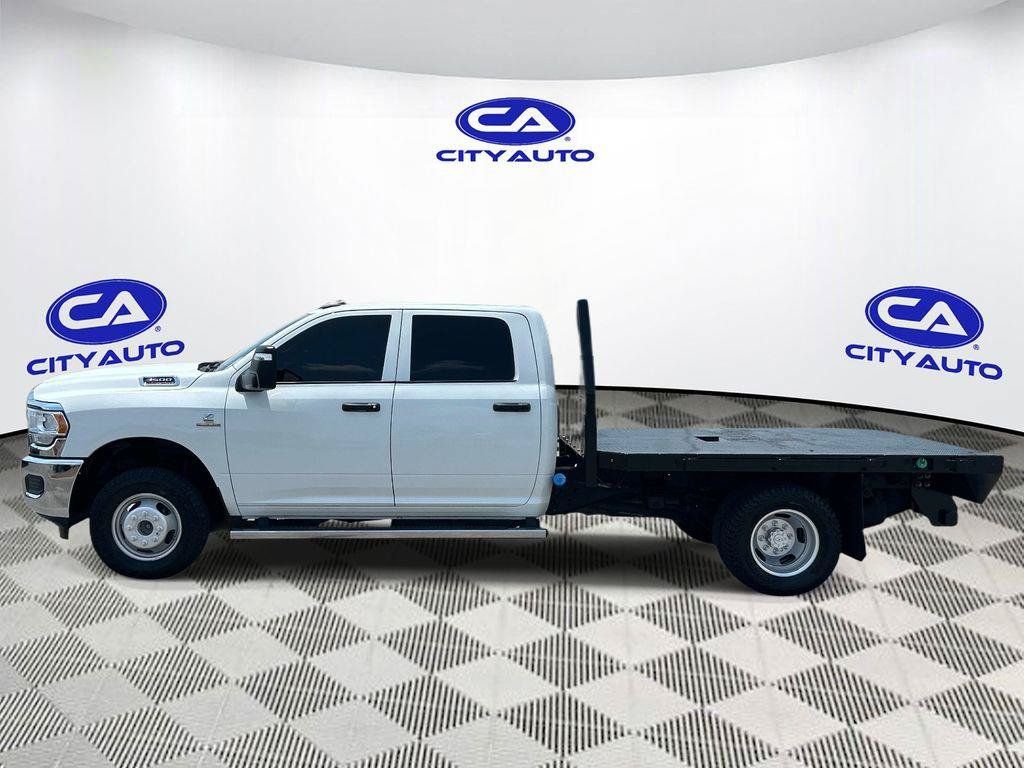Used 2024 RAM 3500 Tradesman w/ Chrome Appearance Group AWD/4WD image 8