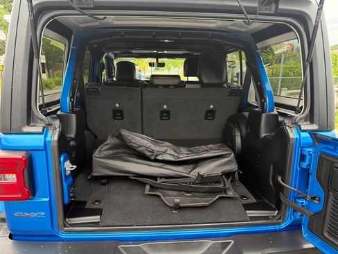 Used 2022 Jeep Wrangler Unlimited Rubicon 4xe w/ Cold Weather Group image 12