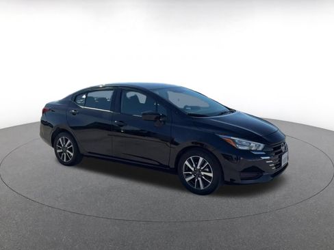 Used 2025 Nissan Versa SV FWD image 2
