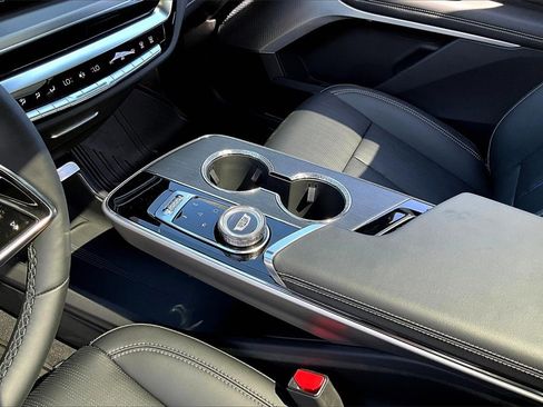 New 2025 Cadillac Lyriq Luxury image 8