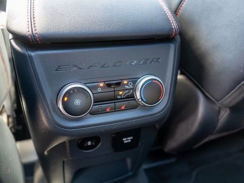 Used 2025 Ford Explorer ST AWD/4WD image 17