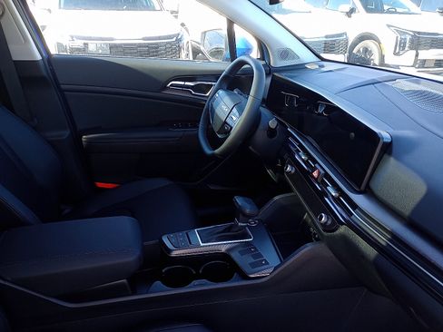New 2026 Kia Sportage EX image 7