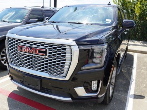 Used 2022 GMC Yukon XL Denali AWD/4WD image 5